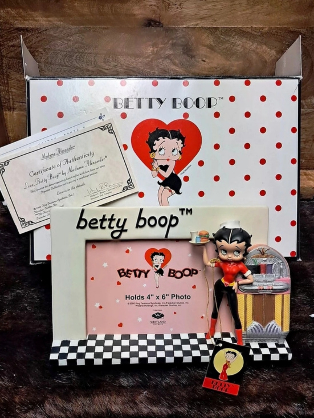 2000 Vintage Collectible Betty Boop Picture Frame. RARE FIND!!